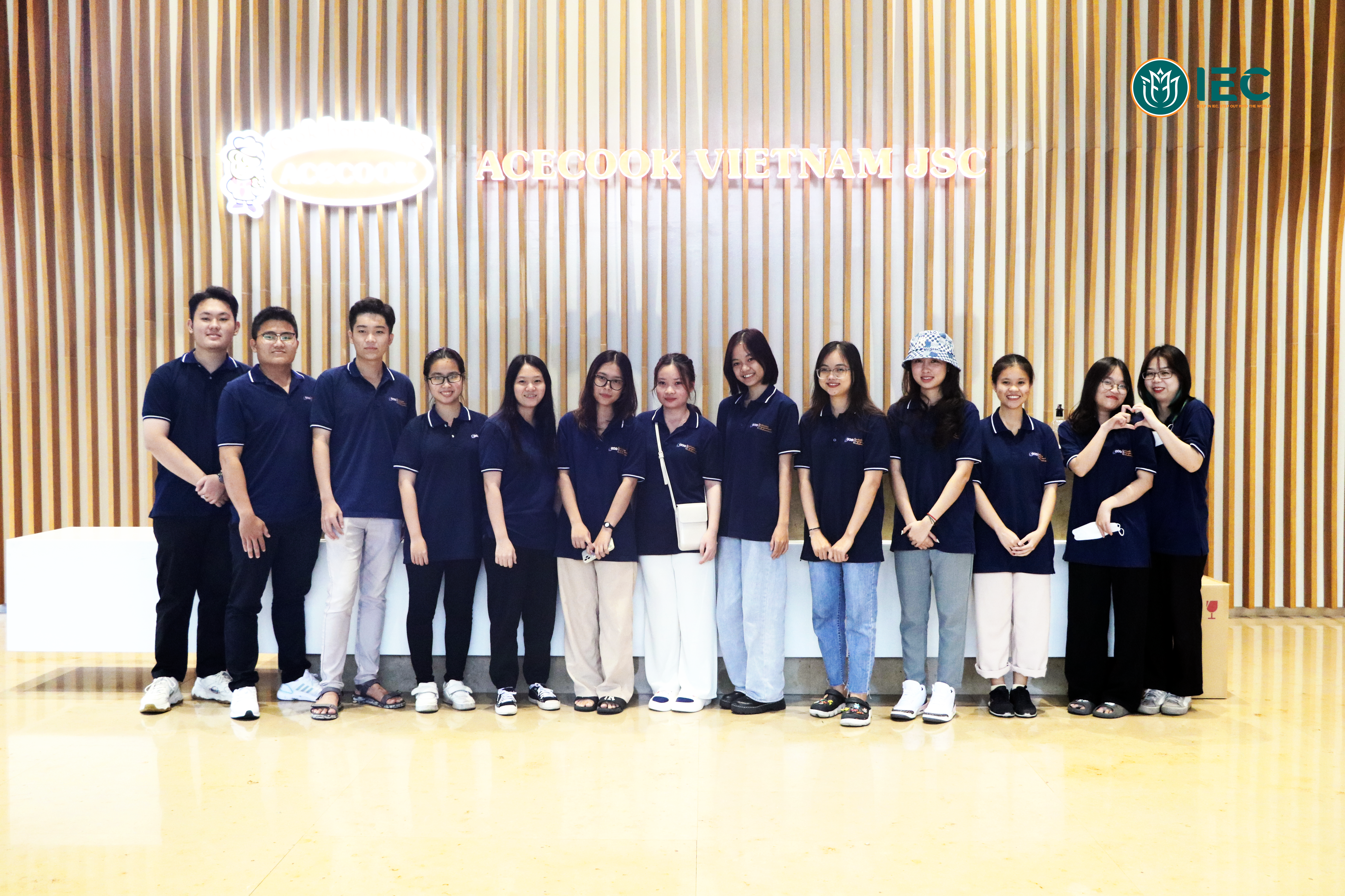Sinh viên chương trình liên kết quốc tế tham quan thực tế tại Acecook Việt Nam 2022
